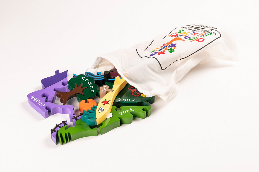 Irish Scene jigsaw with its cotton drawstring storage bag
