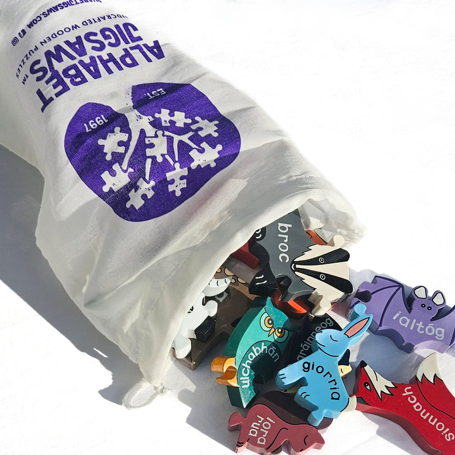 Irish Wildlife jigsaw with its cotton drawstring storage bag